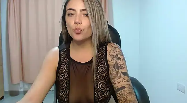 Snapshot of _sweet_rachel chatting on January 28, 2025, 2:43 am sweet rachel online show from January 28, 2025, 2:43 am