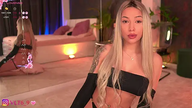 Snapshot of violettabunny03 chatting on March 12, 2025, 10:28 pm violettabunny03 online show from March 12, 2025, 10:28 pm