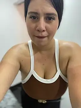 Snapshot of Natalia_Cleark09 chatting on February 5, 2026, 7:53 pm Natalia Cleark09 online show from February 5, 2026, 7:53 pm