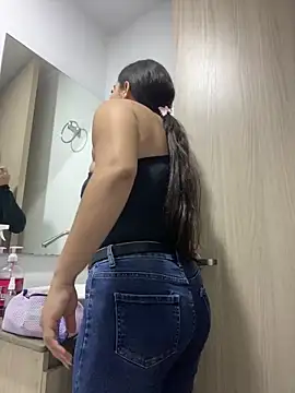 Snapshot of Natalia_Cleark09 chatting on February 18, 2026, 1:51 pm Natalia Cleark09 online show from February 18, 2026, 1:51 pm