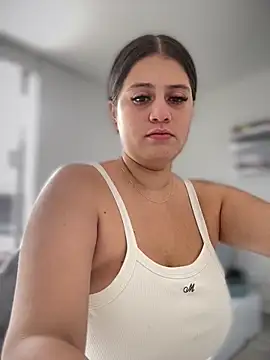 Natalia Cleark09 online show from November 26, 2025, 3:23 pm