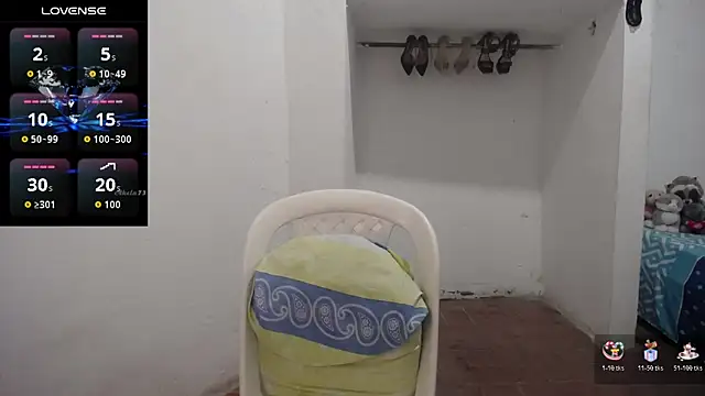 foxysweet09 online show from March 3, 2026, 3:57 am