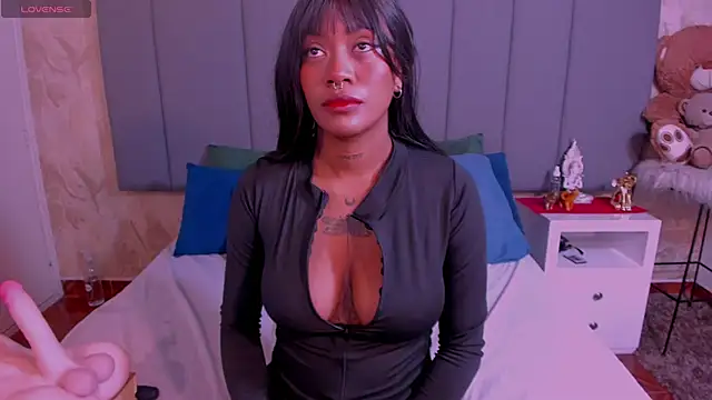 JulianaMiller online show from February 26, 2025, 1:14 am