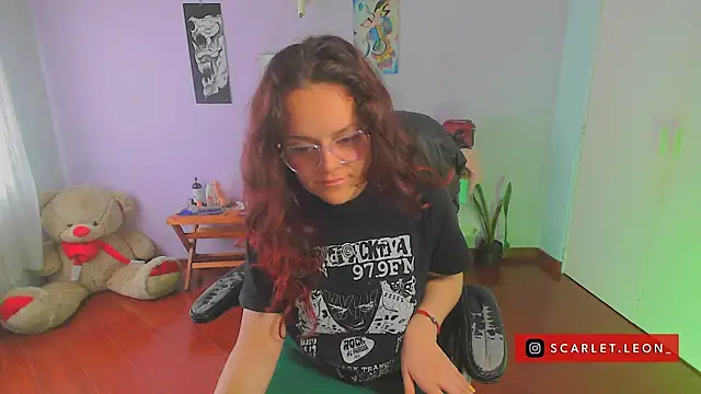 Scarletleon77 online show from February 6, 2025, 5:30 pm