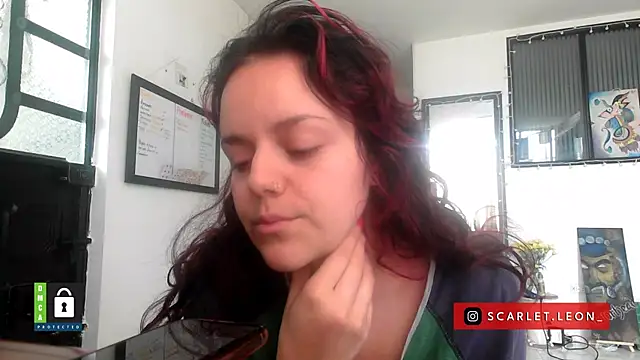 Scarletleon77 online show from January 6, 2026, 2:10 pm