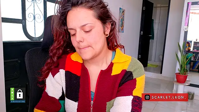 Scarletleon77 online show from July 2, 2026, 6:25 pm