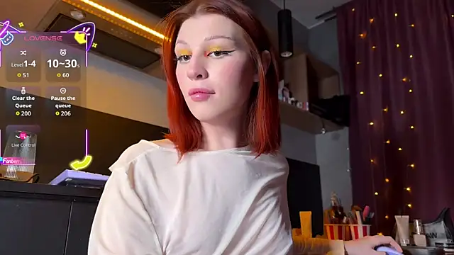 Snapshot of ilona_wine chatting on December 17, 2025, 10:59 pm ilona wine online show from December 17, 2025, 10:59 pm