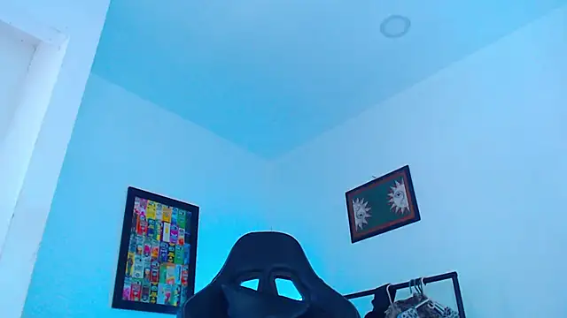 Snapshot of yosoy_enzo2020 chatting on February 22, 2026, 1:57 pm yosoy enzo2020 online show from February 22, 2026, 1:57 pm