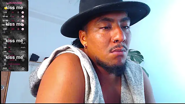 yosoy enzo2020 online show from February 28, 2025, 5:26 am