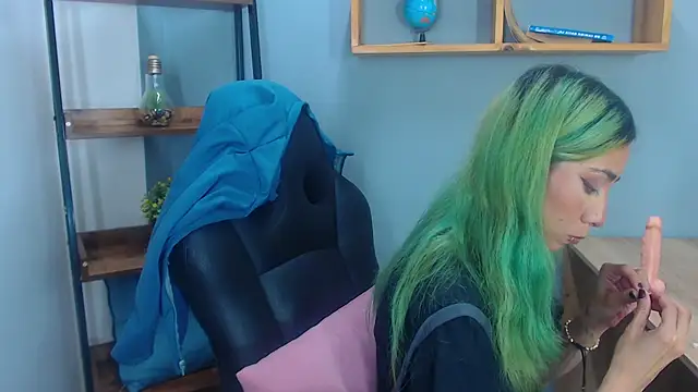 Erika Stevens online show from November 15, 2025, 1:31 am