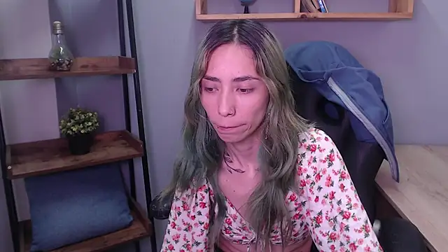 Erika Stevens online show from November 20, 2025, 12:55 am