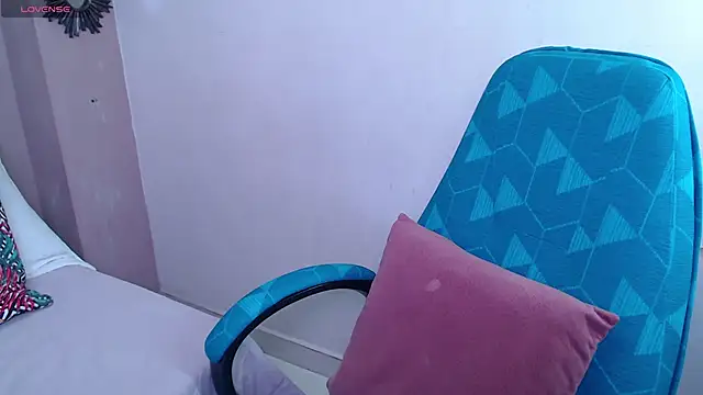 Erika Stevens online show from November 12, 2025, 3:16 pm