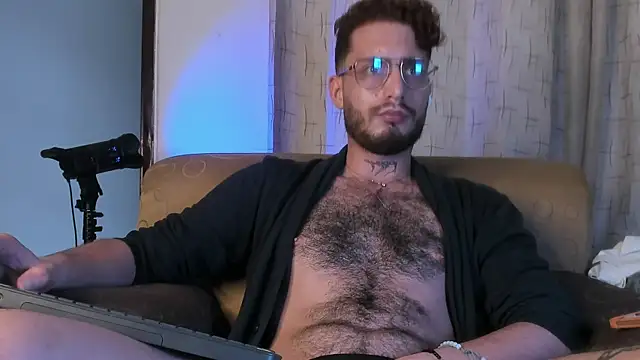 Snapshot of axel_giracr chatting on February 23, 2025, 10:20 pm axel giracr online show from February 23, 2025, 10:20 pm