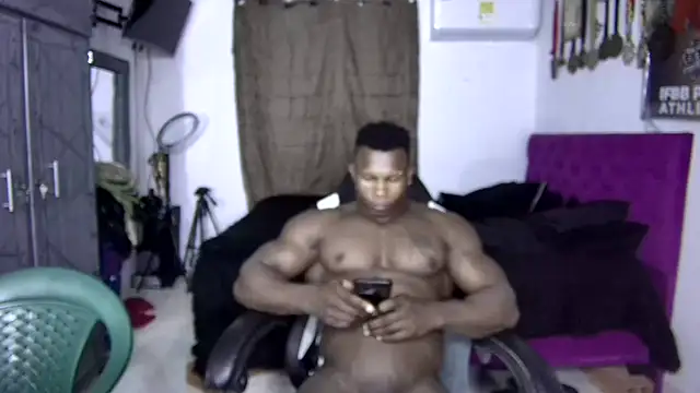 Snapshot of MedellinBlackx chatting on December 3, 2025, 1:39 am MedellinBlackx online show from December 3, 2025, 1:39 am