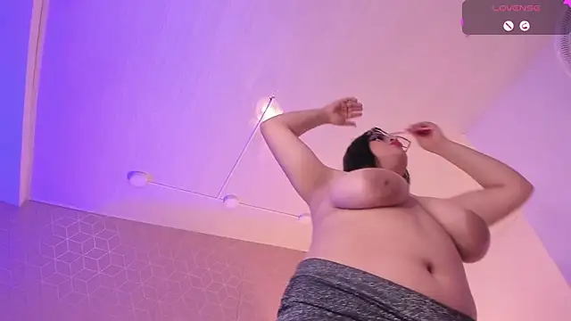 Emilyboobss online show from March 6, 2025, 6:52 am