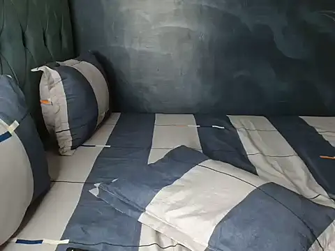 FaeMDom2 online show from November 14, 2025, 3:05 pm