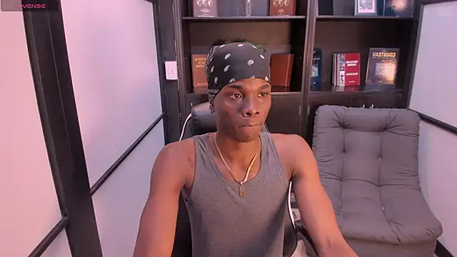 JacksonMuller  online show from November 19, 2025, 1:33 pm