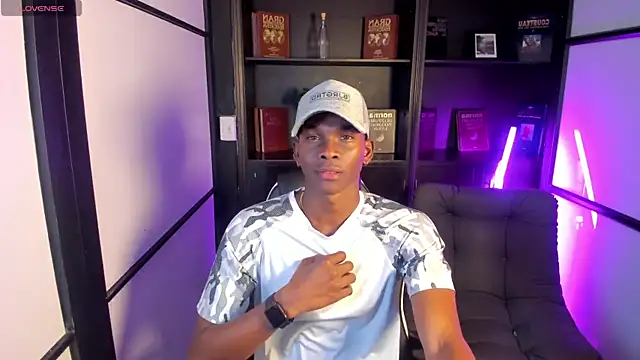 JacksonMuller  online show from October 31, 2025, 1:08 pm