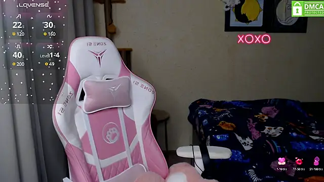 LeahGottty online show from December 3, 2024, 2:22 pm