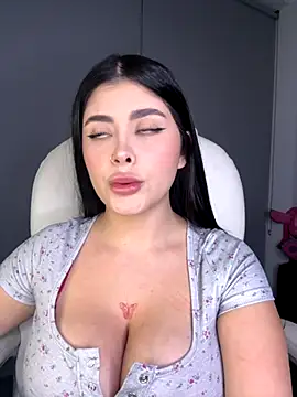 Snapshot of misslollipop04 chatting on November 13, 2025, 3:32 am misslollipop04 online show from November 13, 2025, 3:32 am