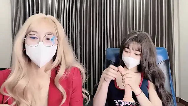 Snapshot of Mono-Stewardesss chatting on March 20, 2025, 12:54 pm Mono-Stewardesss online show from March 20, 2025, 12:54 pm