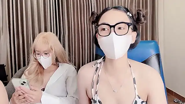 Snapshot of Mono-Stewardesss chatting on March 11, 2025, 5:24 am Mono-Stewardesss online show from March 11, 2025, 5:24 am