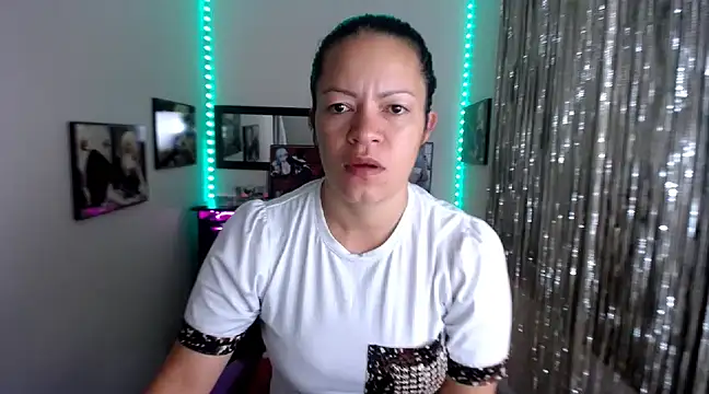 Cristal w online show from March 21, 2025, 12:17 pm