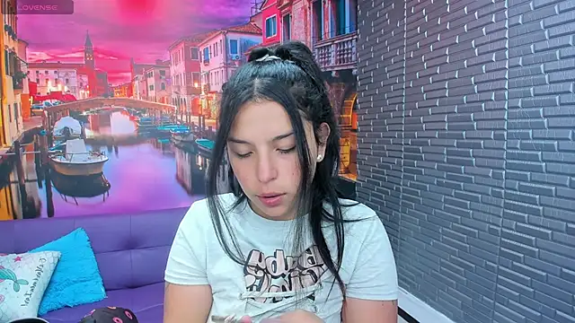 Small naughty  online show from January 11, 2026, 1:18 pm