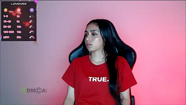 Snapshot of lilylouisee chatting on February 27, 2025, 9:25 pm lilylouisee online show from February 27, 2025, 9:25 pm