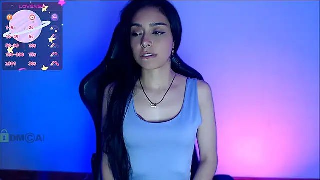 Snapshot of lilylouisee chatting on February 13, 2025, 8:24 pm lilylouisee online show from February 13, 2025, 8:24 pm