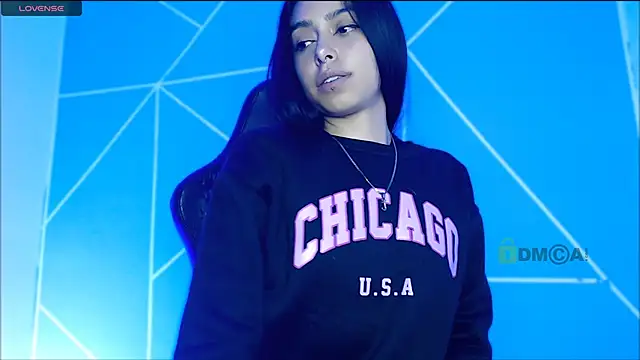 Snapshot of lilylouisee chatting on October 16, 2025, 10:07 pm lilylouisee online show from October 16, 2025, 10:07 pm