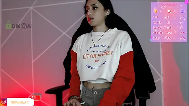 lilylouisee online show from March 17, 2026, 10:46 pm