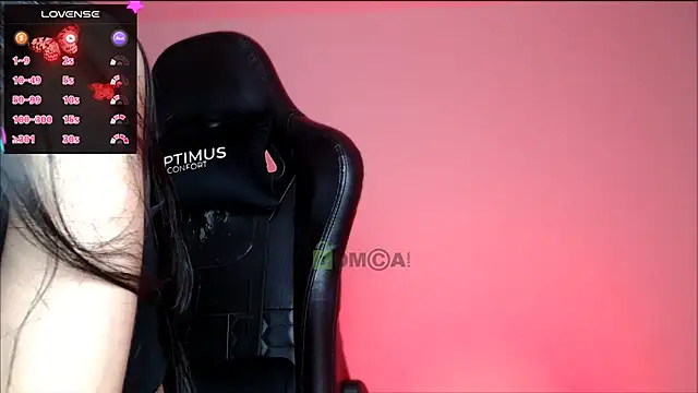 Snapshot of lilylouisee chatting on February 18, 2025, 12:15 am lilylouisee online show from February 18, 2025, 12:15 am