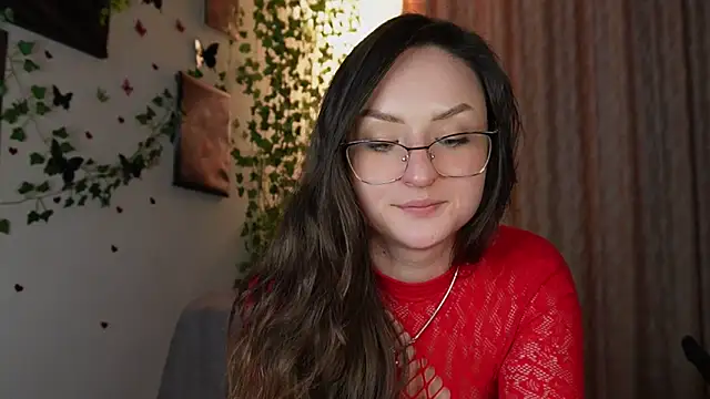 Snapshot of NaughtYHomemadE chatting on February 21, 2025, 7:21 pm NaughtYHomemadE online show from February 21, 2025, 7:21 pm