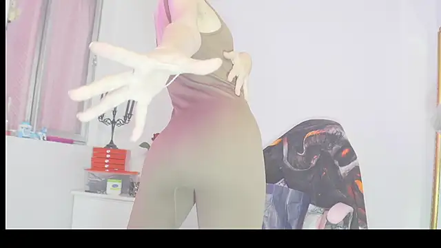 Stryxcy online show from March 17, 2025, 9:46 pm