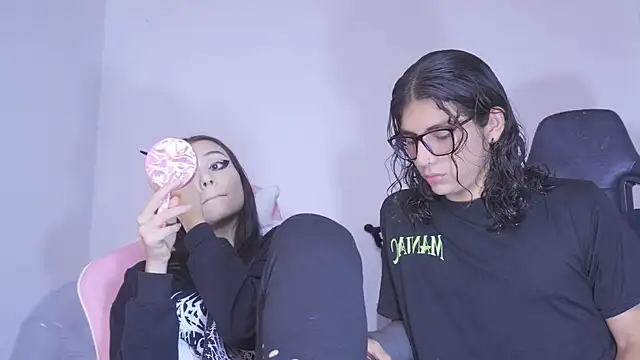 Stryxcy online show from December 5, 2024, 1:42 am