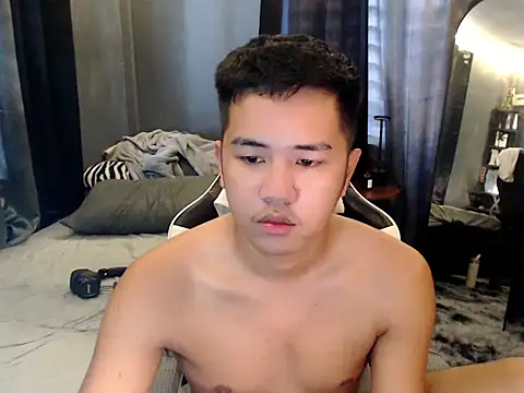 xgregor07 online show from October 29, 2025, 5:06 am