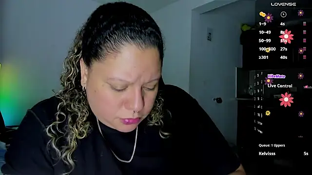 Snapshot of mariana_maze chatting on March 8, 2025, 9:28 am mariana maze online show from March 8, 2025, 9:28 am