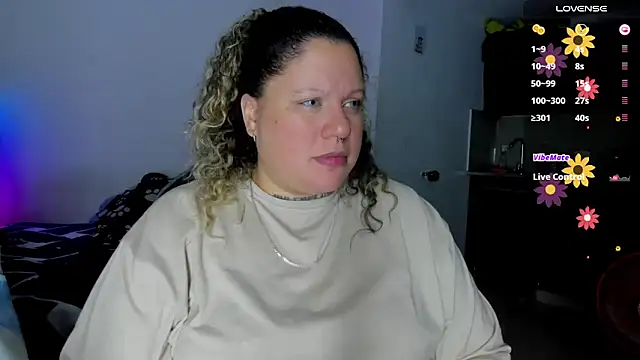 Snapshot of mariana_maze chatting on March 6, 2025, 2:19 am mariana maze online show from March 6, 2025, 2:19 am