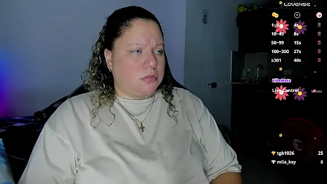 Snapshot of mariana_maze chatting on March 5, 2025, 12:49 am mariana maze online show from March 5, 2025, 12:49 am