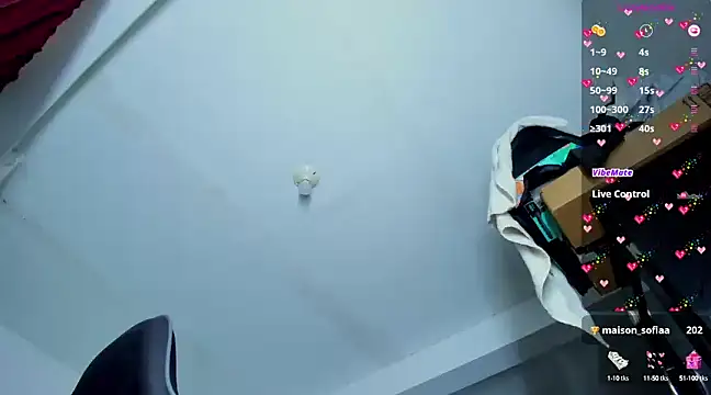 Snapshot of mariana_maze chatting on February 11, 2025, 12:15 pm mariana maze online show from February 11, 2025, 12:15 pm