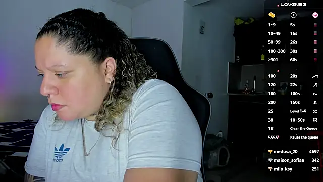 Snapshot of mariana_maze chatting on March 19, 2025, 8:01 am mariana maze online show from March 19, 2025, 8:01 am