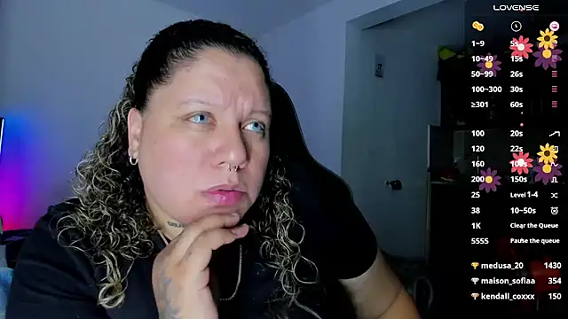 Snapshot of mariana_maze chatting on March 15, 2025, 9:41 am mariana maze online show from March 15, 2025, 9:41 am