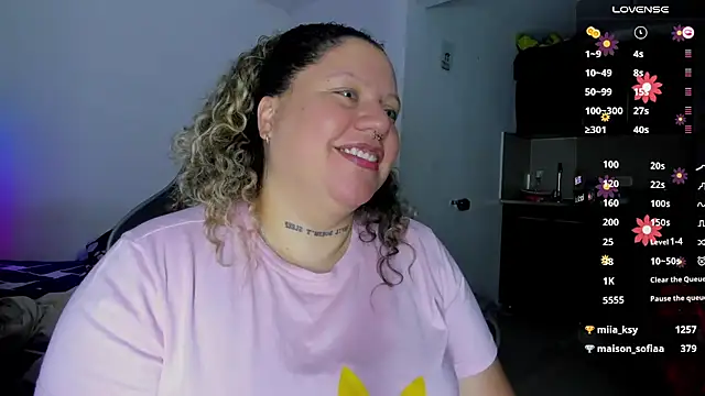 Snapshot of mariana_maze chatting on March 6, 2025, 5:24 am mariana maze online show from March 6, 2025, 5:24 am