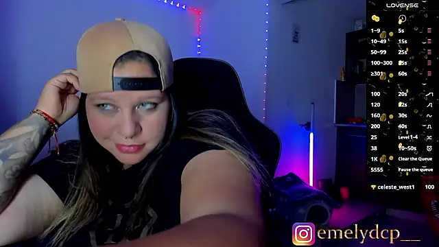 Snapshot of mariana_maze chatting on February 10, 2026, 8:35 am mariana maze online show from February 10, 2026, 8:35 am