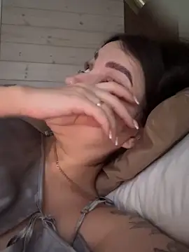 Snapshot of ellie_ssexy chatting on November 27, 2025, 5:19 am ellie ssexy online show from November 27, 2025, 5:19 am