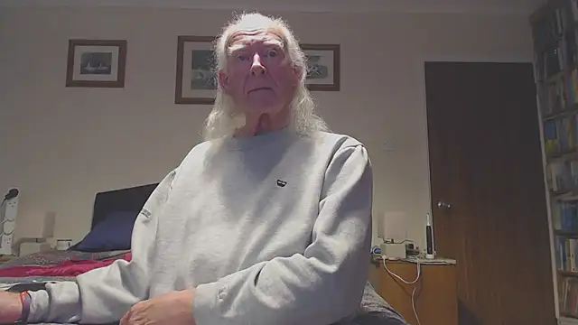 Snapshot of WaverlyKernow chatting on March 27, 2026, 2:51 pm WaverlyKernow online show from March 27, 2026, 2:51 pm