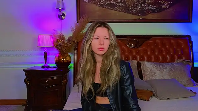 Snapshot of Real_Tini chatting on November 27, 2025, 6:14 am Real Tini online show from November 27, 2025, 6:14 am