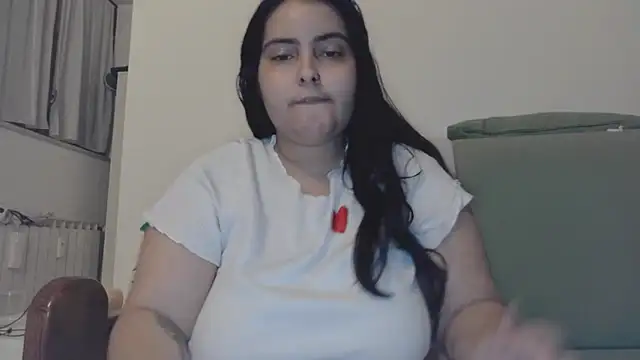 SweetCandyPussy  online show from October 16, 2025, 9:01 pm