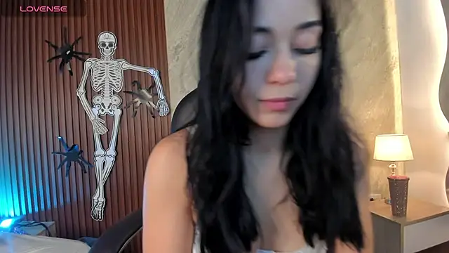 Snapshot of lilith__rosse chatting on October 29, 2025, 12:48 pm lilith rosse online show from October 29, 2025, 12:48 pm